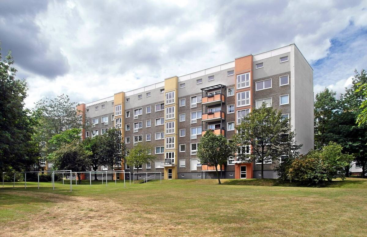 Plattenbau der 1980er-Jahre im Dresdner Stadtteil Gorbitz