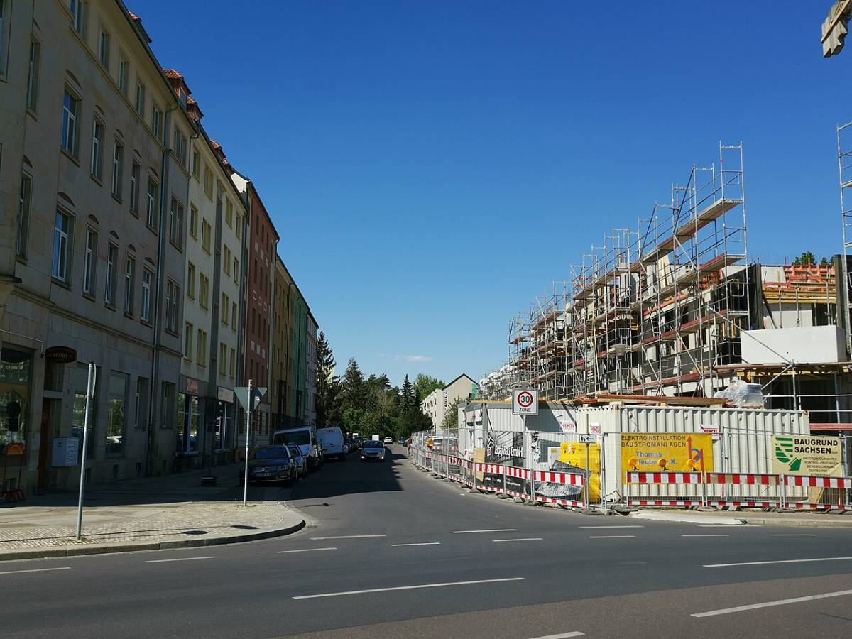 Straßenzeile mit Gründerzeit-Mietshäusern in Striesen